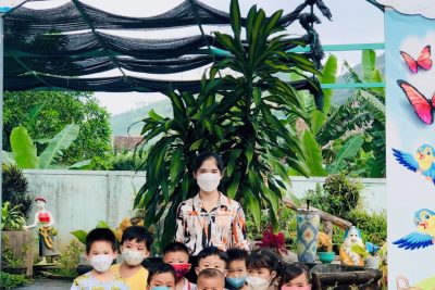 TỔ CHỨC HOẠT ĐỘNG CHƠI NGOÀI TRỜI CHO TRẺ